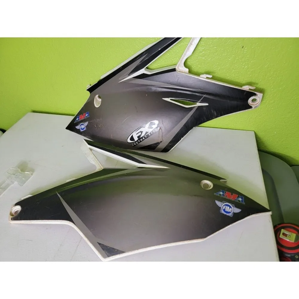 2 Motorcycle Fairings Motocross MX FIM AMA Yamaha Kawasaki